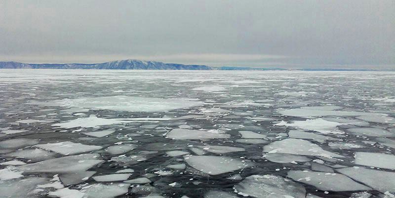Lac Baïkal en Sibérie
