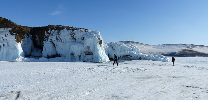 Grottes de glace au Baikal ©Quentin Beauvy, responsable 66°Nord