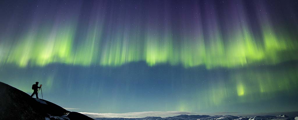 Photographe sous les aurores au Groenland ©Visit greenland, Paul Zizka
